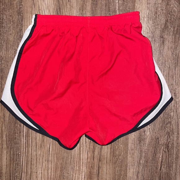 Red Nike Dri Fit Tempo Shorts Size XS - Picture 2 of 2